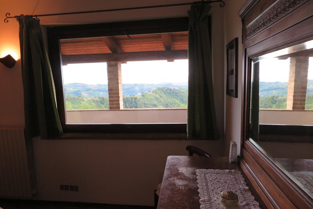 Agriturismo Rupestr Canelli Pokoj fotografie